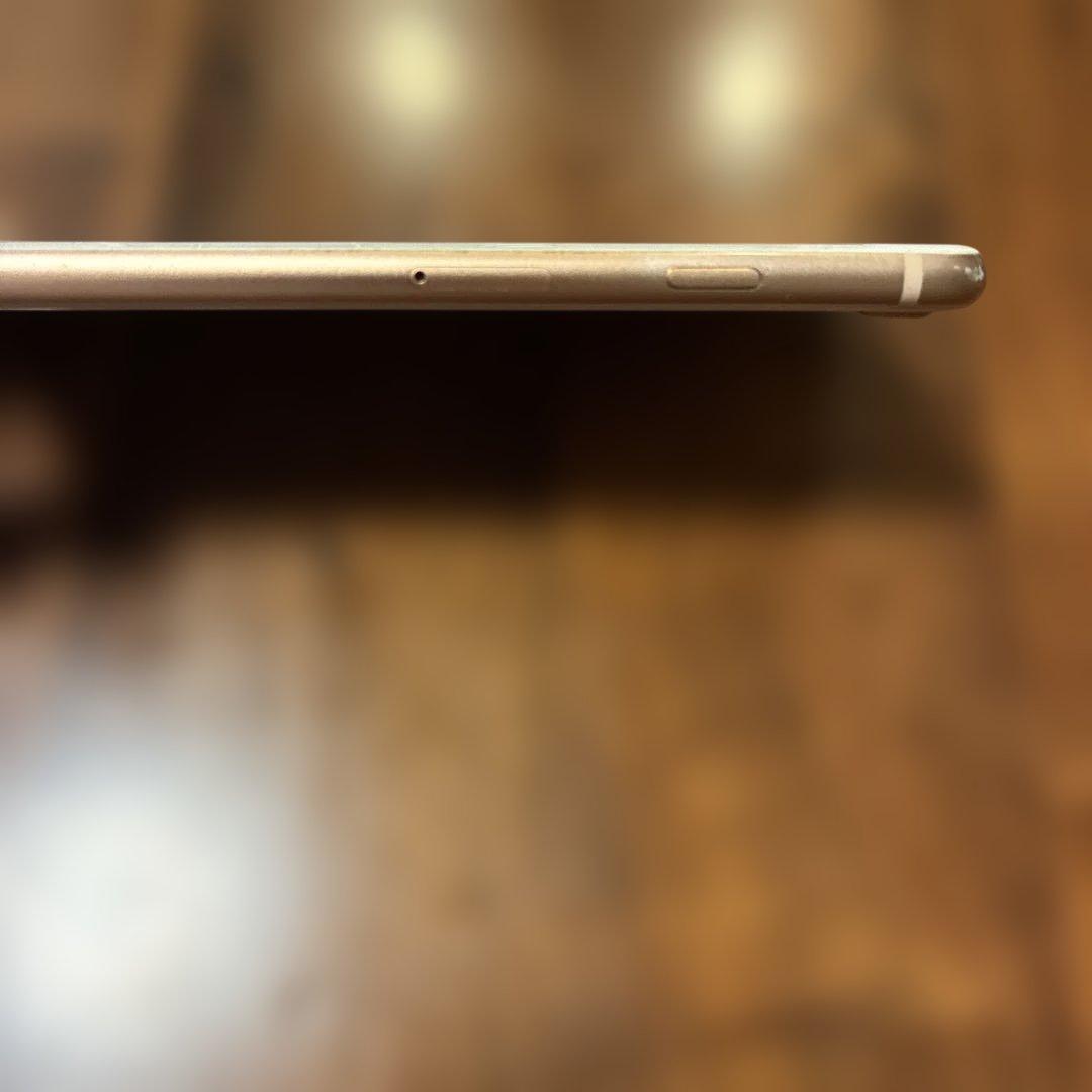 iPhone 8 ピンクゴールド