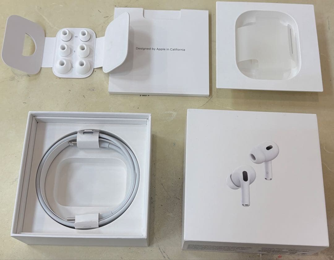 エアーポッツ プロ 第二世代　正規品 イヤホンは新品に交換