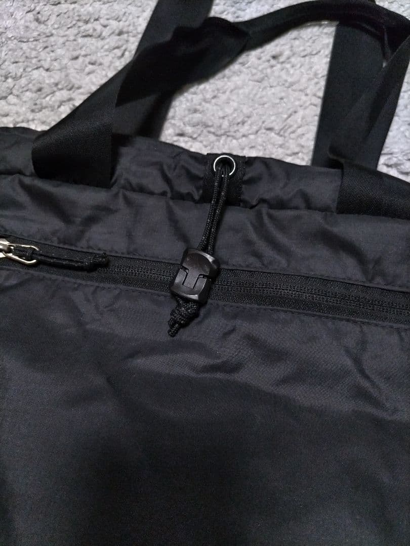 パタゴニア　48809 ウルトラライトブラックホールトートパック　黒