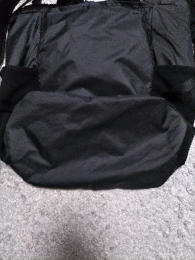 パタゴニア　48809 ウルトラライトブラックホールトートパック　黒