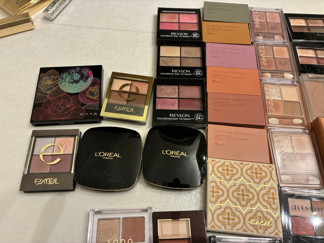 デパコス含む　コスメまとめ売り　化粧品　ボビィブラウン　アイシャドウ