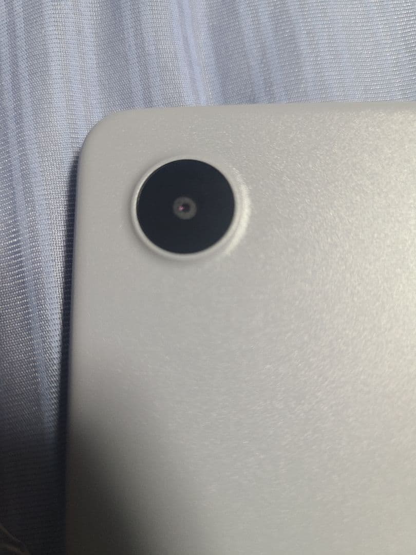 美品　NEC LAVIE Tab T8 シルバー