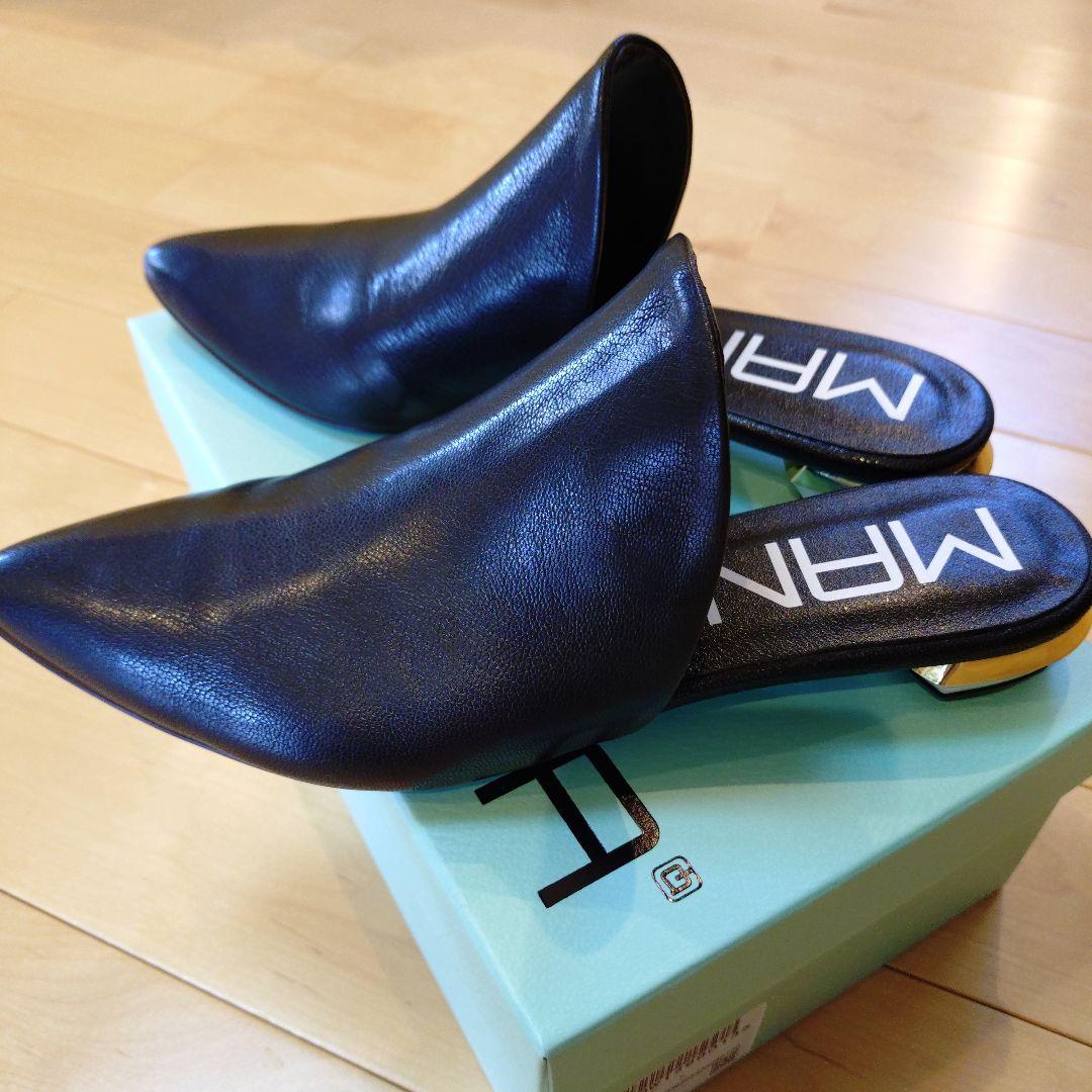 MANA ブラック ポインテッドトゥ ミュール