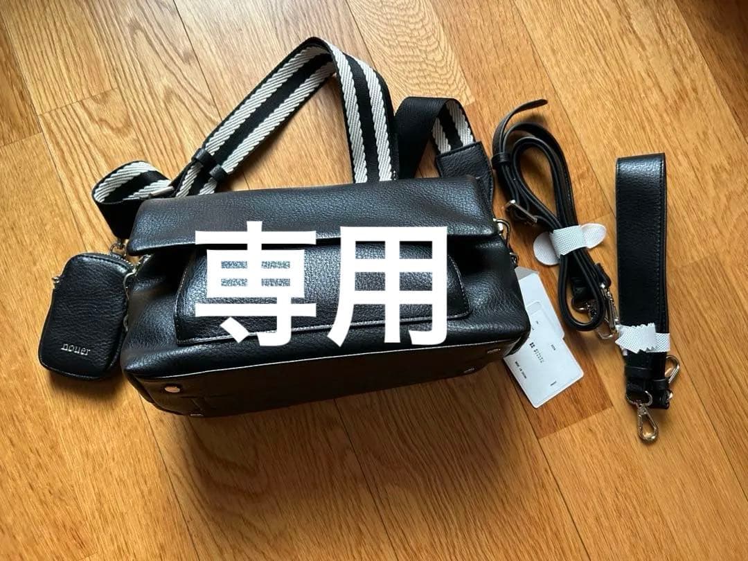 nouerショルダーバッグ