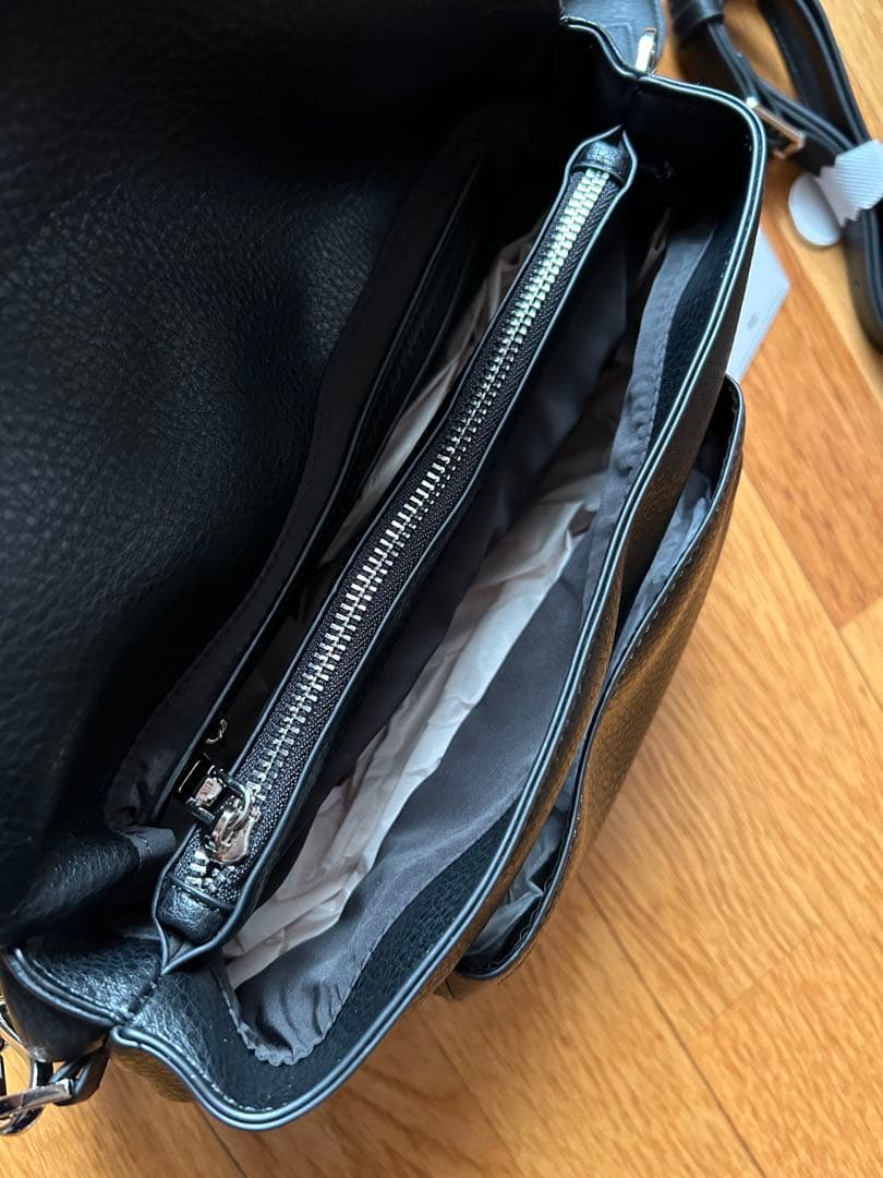 nouerショルダーバッグ