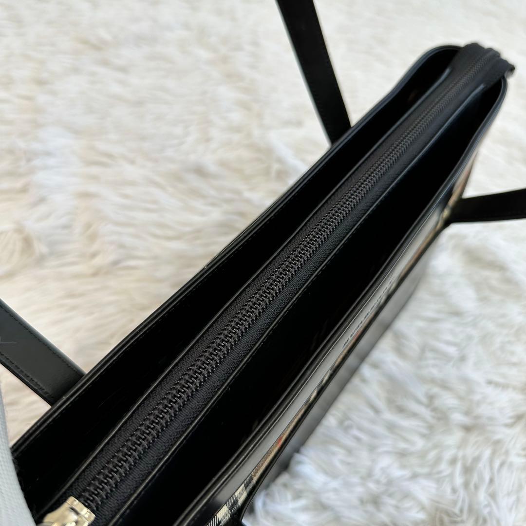 Burberry バーバリー レザー ハンドバッグ ノバチェック 黒 ブラック