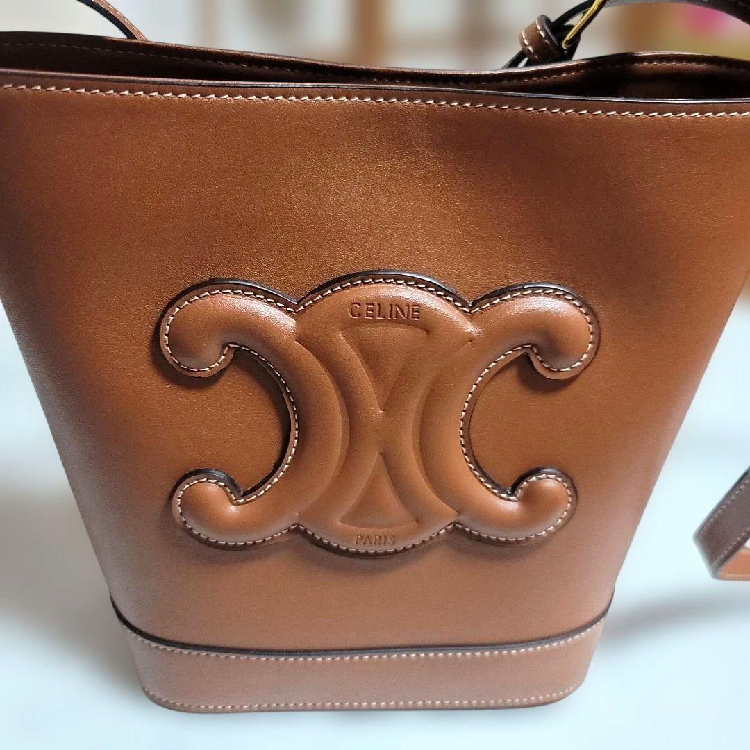 【美品】CELINE スモール バケット キュイル トリオンフ ショルダーバッグ