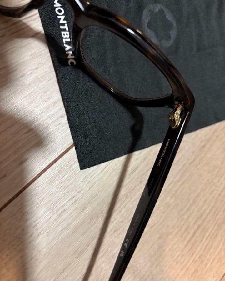 u*s様 MONTBLANC 　雰囲気抜群 度なし眼鏡　 ケース付き