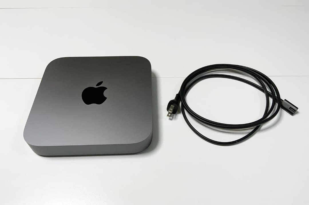フォルン　Mac mini 2018 16GB 512GB 中古