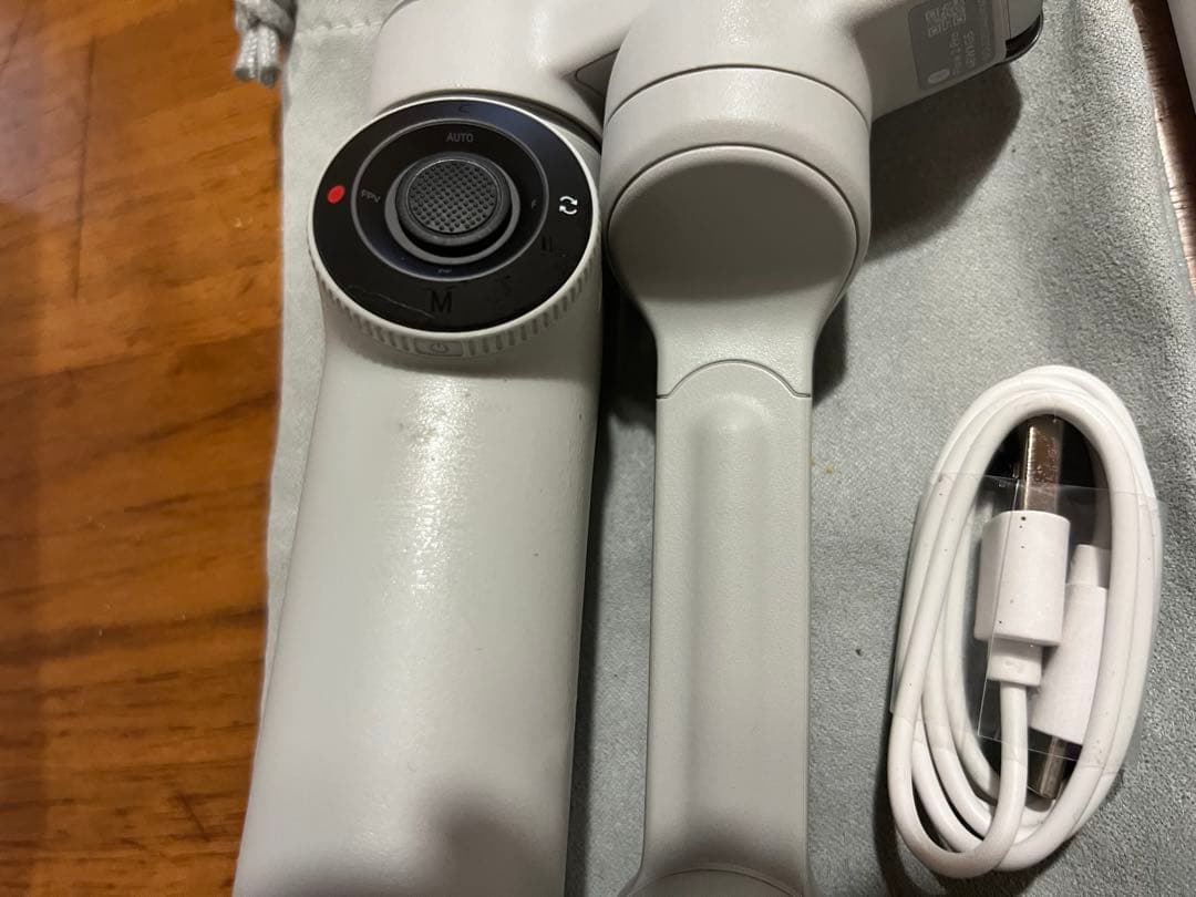 Insta360 Flow 2 Pro ストーングレー