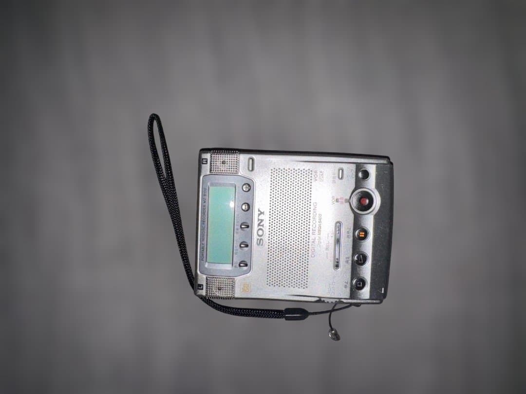 SONY/ソニー　ポータブルMDレコーダー　MZ-B100　シルバー