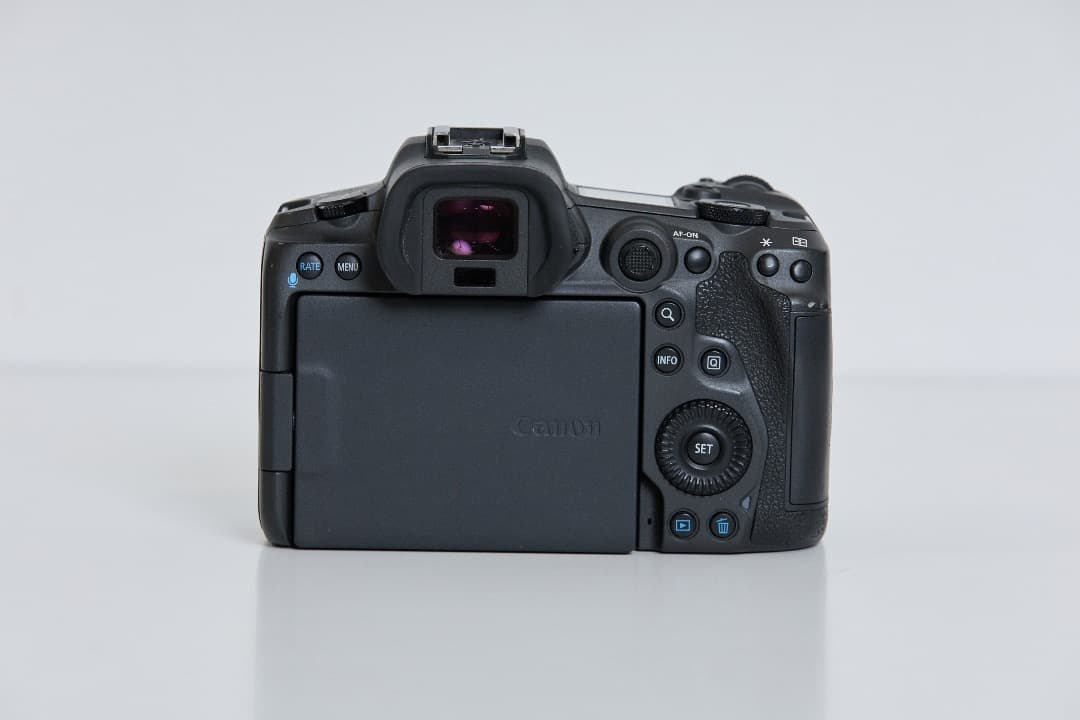 Canon EOS R5 ミラーレスカメラ ボディ　キヤノン カメラ　元箱付き