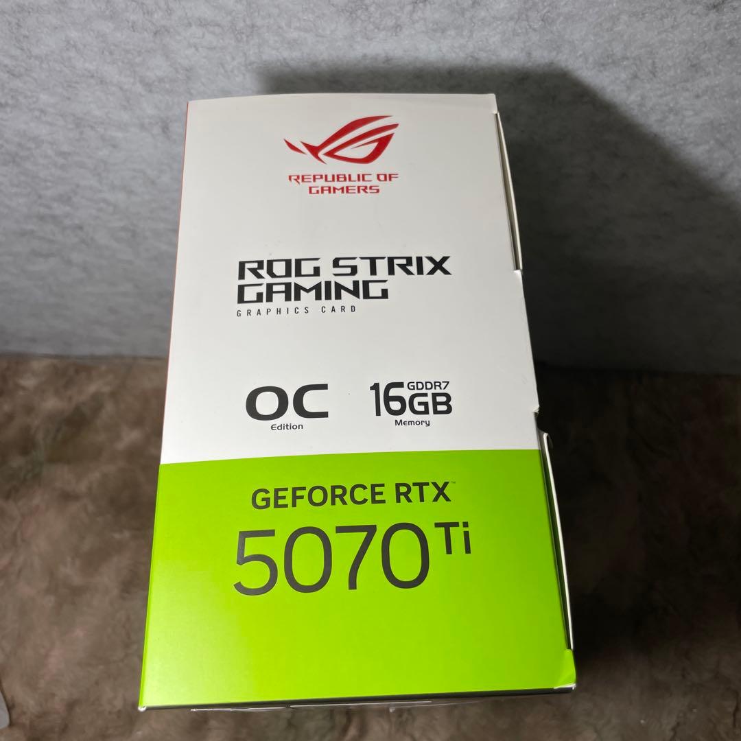 新品　ASUS ROG Strix GeForce RTX 5070 16GB