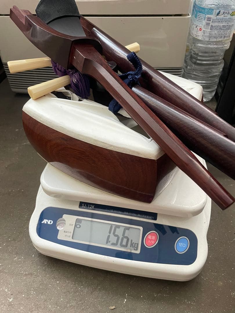 三味線 紅木 金細 一本溝 子持ち綾杉胴 糸巻天然素材　元箱付き