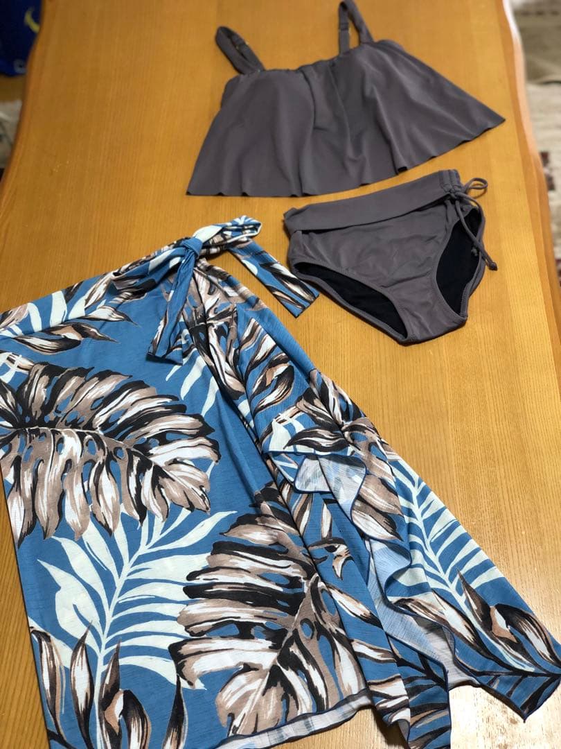 レディース水着　パレオ付きRiberce 9M