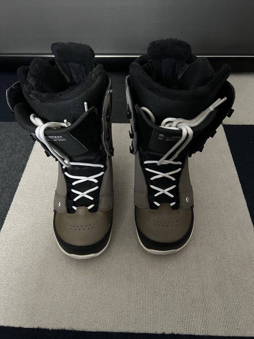 なな RIDE CONTEXT 22-23 24.5cm