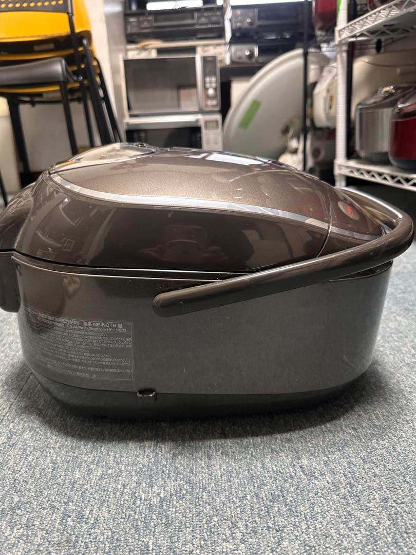 象印 (ZOJIRUSHI) の圧力IH炊飯ジャー「極め炊き」NP-NC18型