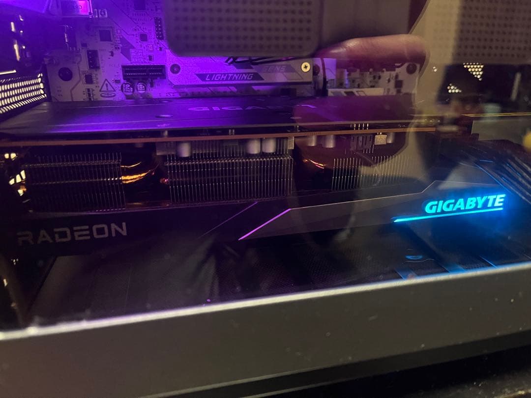 グラフィックボード・グラボ・ビデオカード GIGABYTE Radeon RX7600 8G