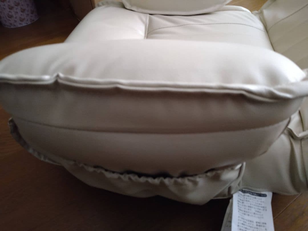 座椅子✿360°回転式クリーム色 リクライニングチェア ✿アームレスト式✿