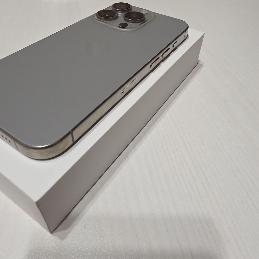 【美品】iPhone15Pro ナチュラルチタニウム 256GB