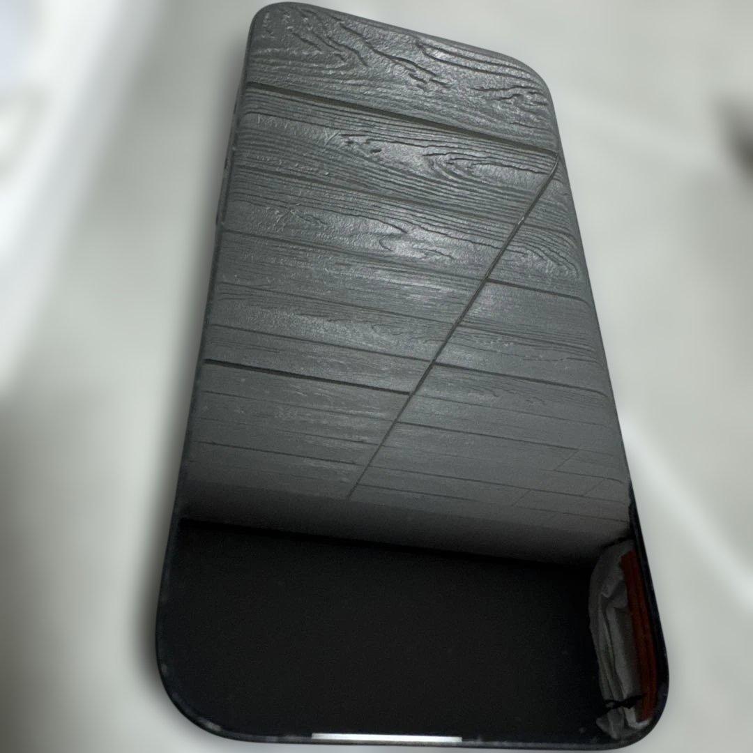 Apple iPhone16PRO 128GB ブラックチタニウム　本体