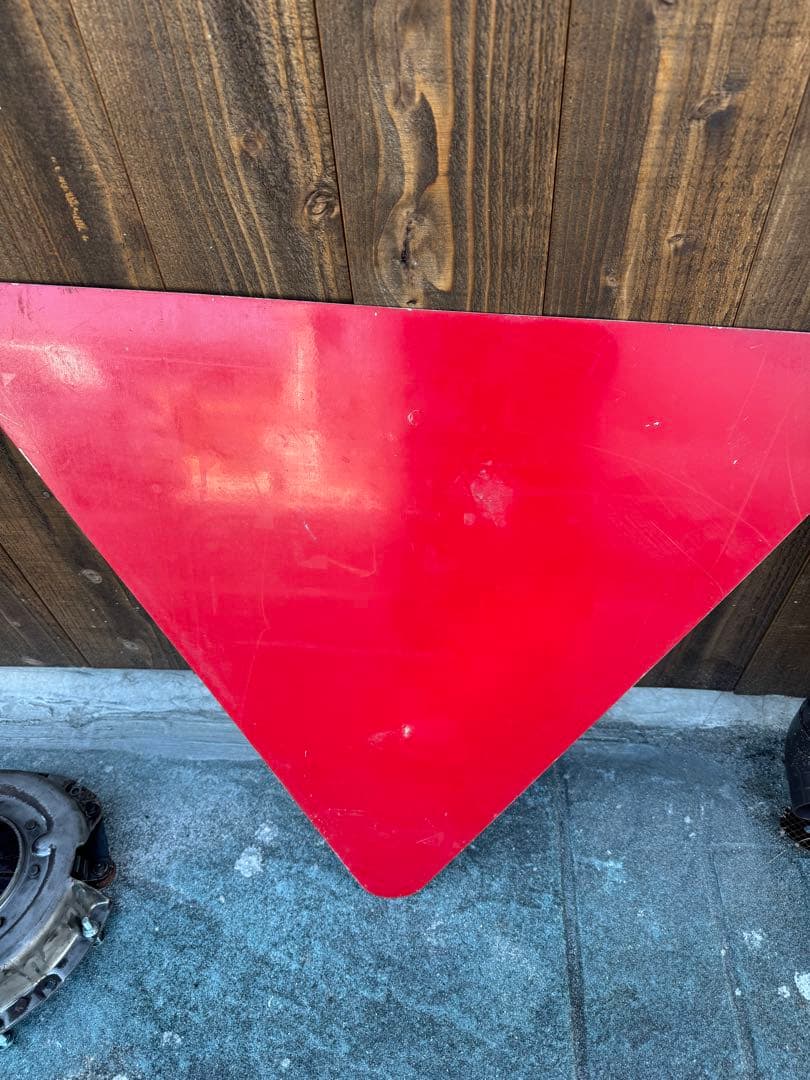 アメリカ看板 YIELD標識 三角形 赤と白