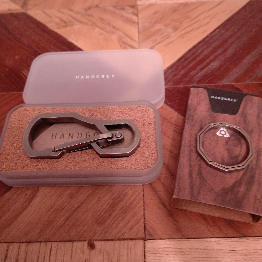 ハンドグレイ HANDGREY チタンカラビナ+キーリングのセット