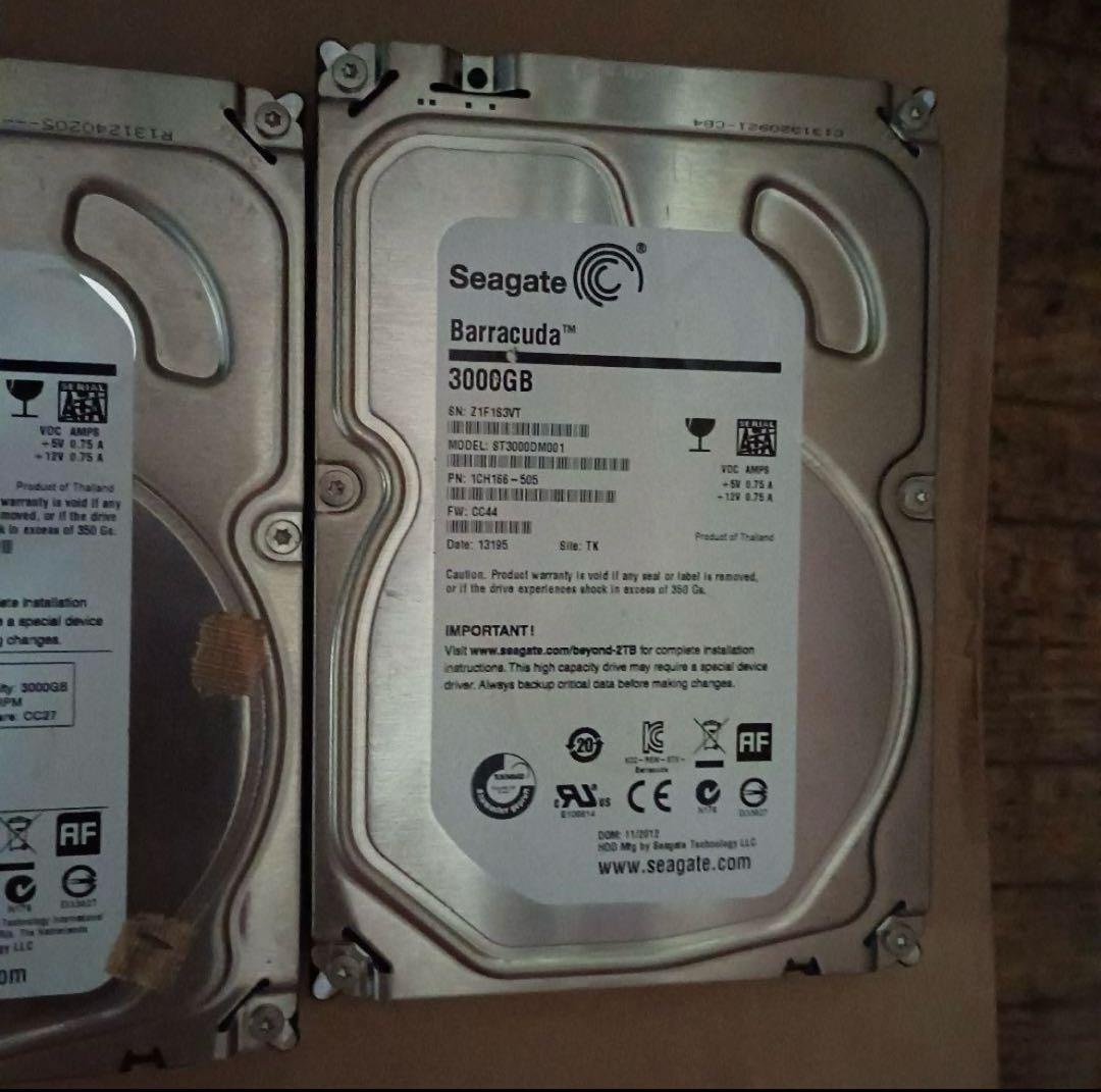 Seagate ST3000DM007（3.5 HDD 3TB）など　3個　5