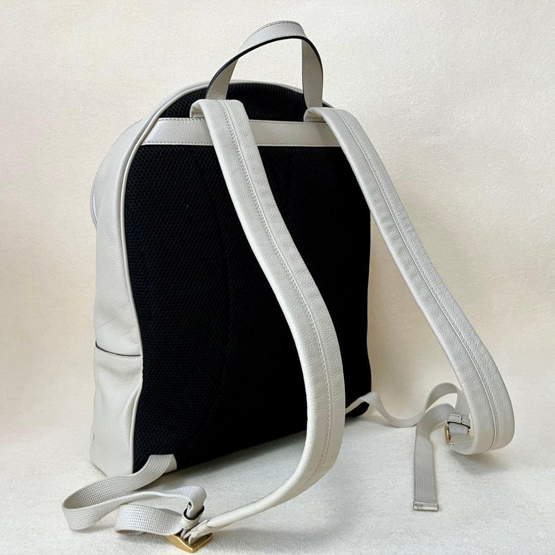 グッチ リュックサック バックパック レザー ロゴ シェリーライン オフホワイト