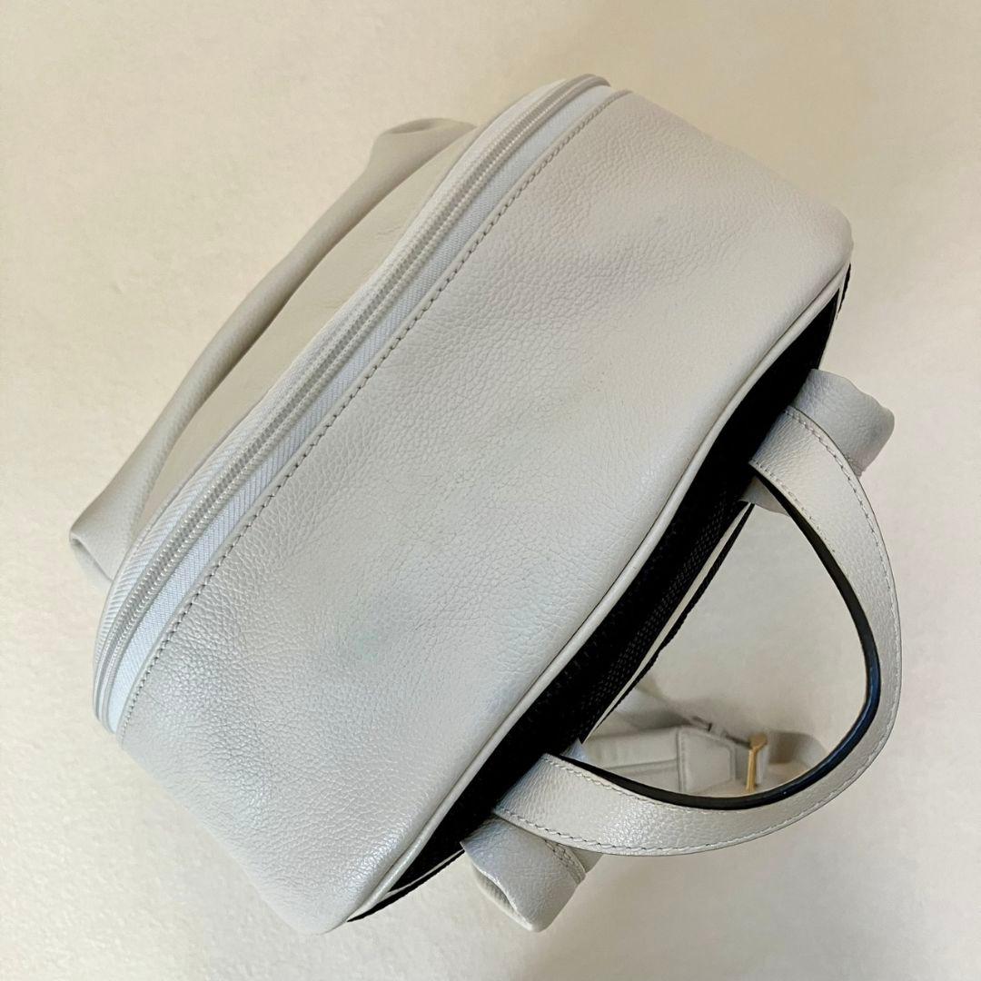 グッチ リュックサック バックパック レザー ロゴ シェリーライン オフホワイト