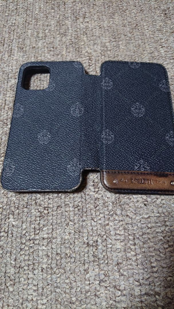 Berluti x NATIVE UNION iPhone12 手帳型ケース