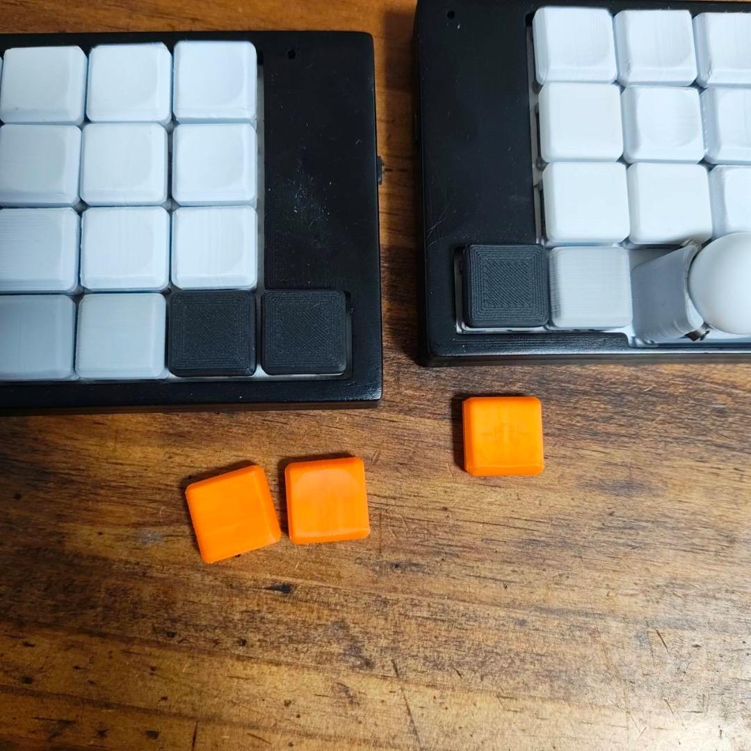 人気の分割キーボードconductor 筐体ブラック