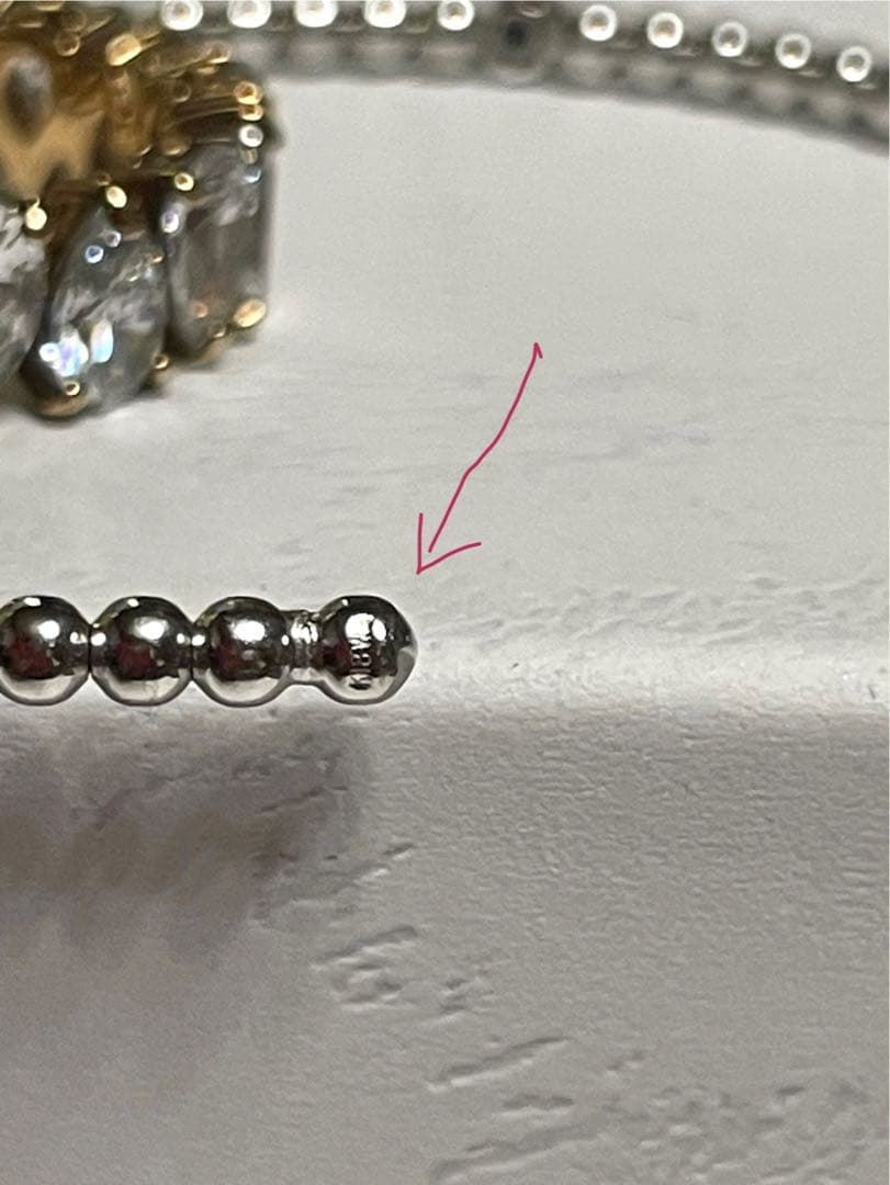 セール宝飾展購入　18wg ダイヤモンド　ブレスレット　バングル　形状