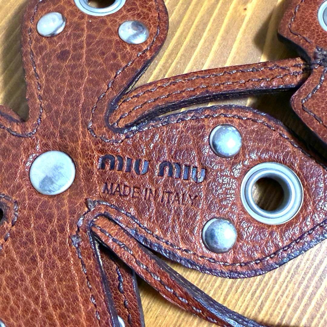 miu miu レザーチャーム レザーネックレス イタリア製