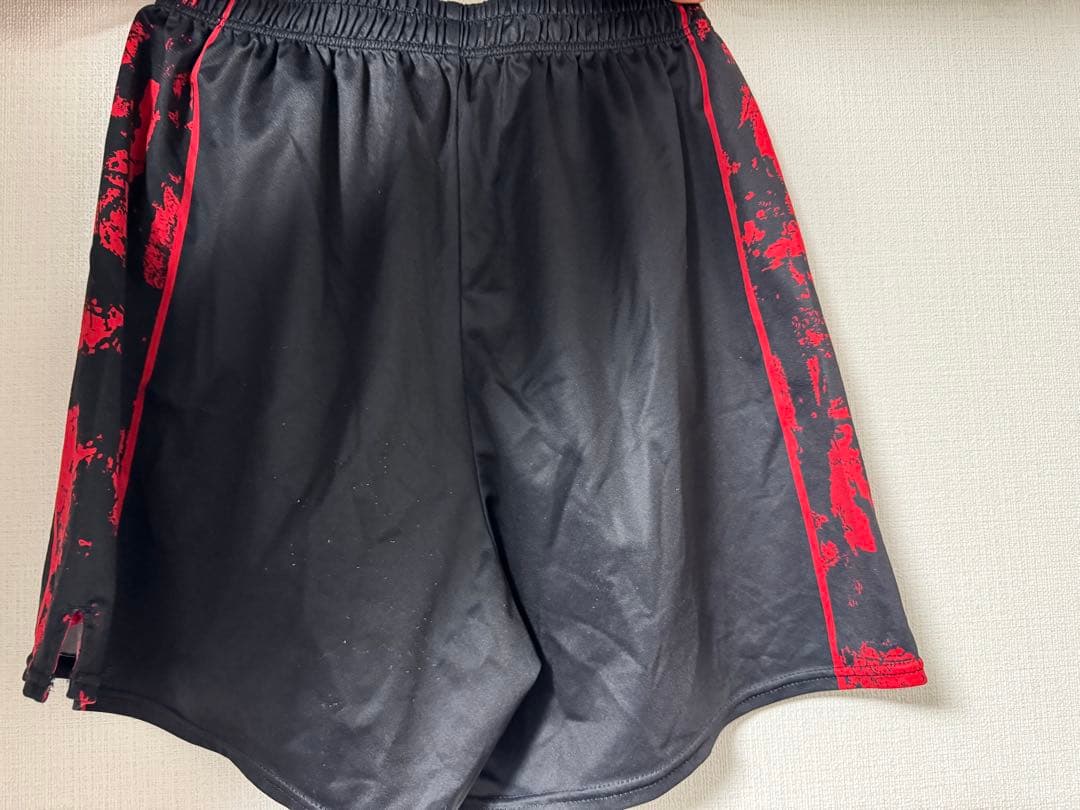日本大学　旧ユニフォーム　ゲームパンツasics 56番　黒/赤