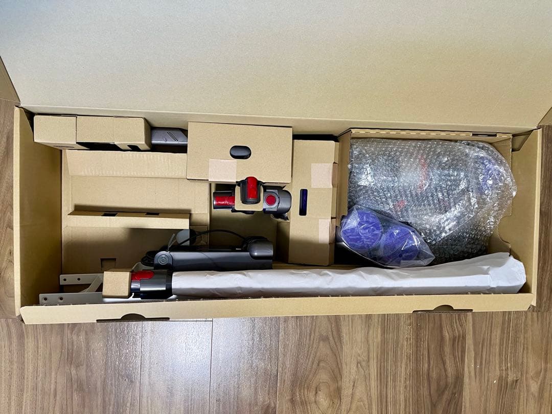 Dyson V10 Fluffy 本体 スタンド付き