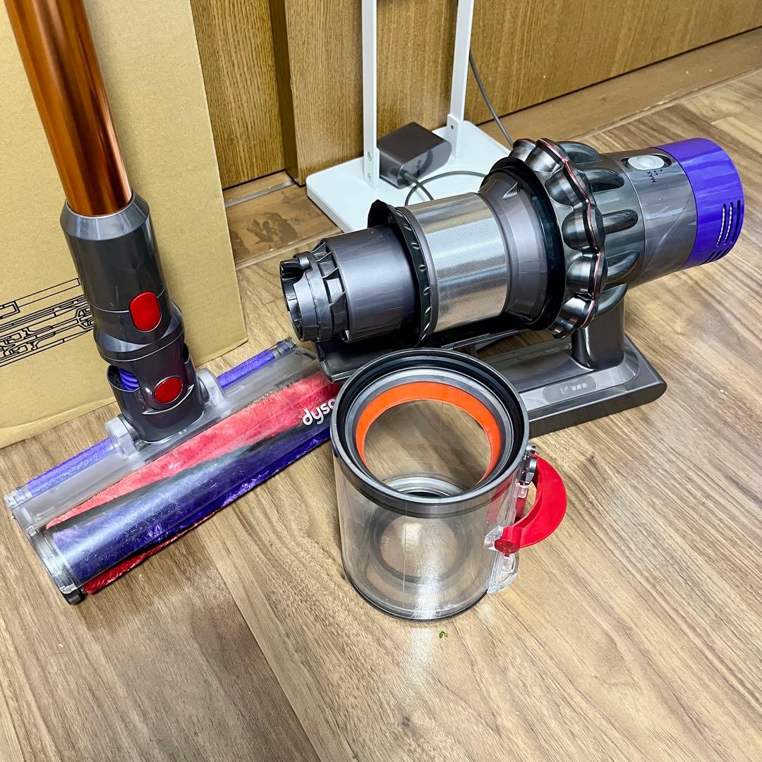 Dyson V10 Fluffy 本体 スタンド付き
