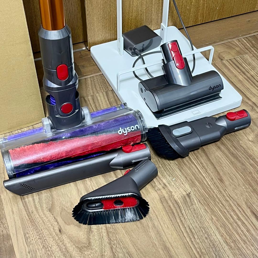 Dyson V10 Fluffy 本体 スタンド付き