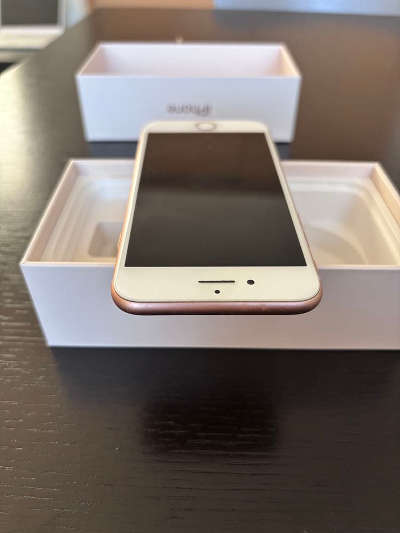 iPhone8 128GB ゴールド