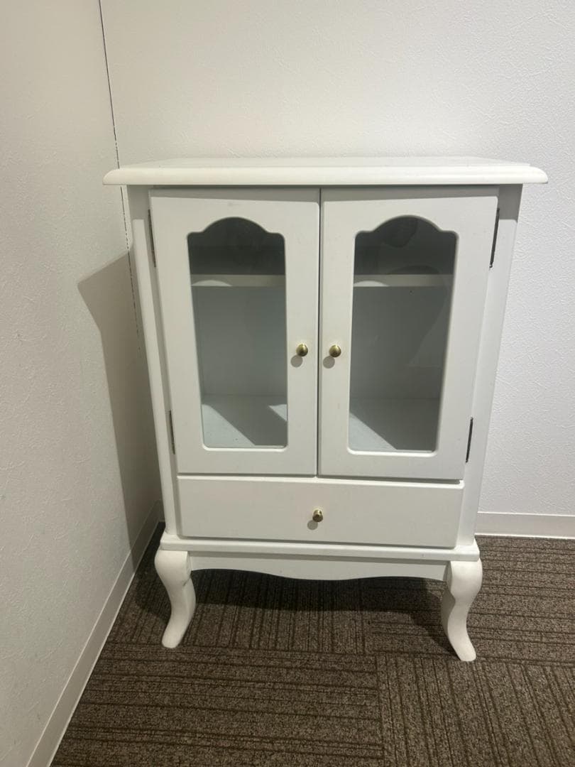 猫脚カントリー調フレンチ　ホワイト木製キャビネット ガラス扉付き