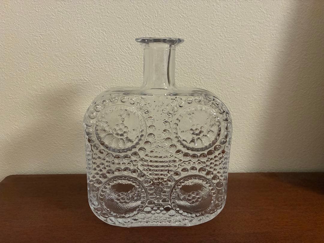 Riihimaen Lasi社製　ロゴシール付き　ナニー・スティル　グラッポニア