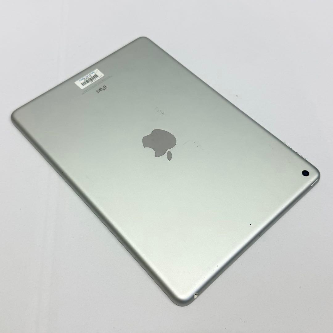 iPad 第5世代 32GB シルバー Wi-Fiモデル