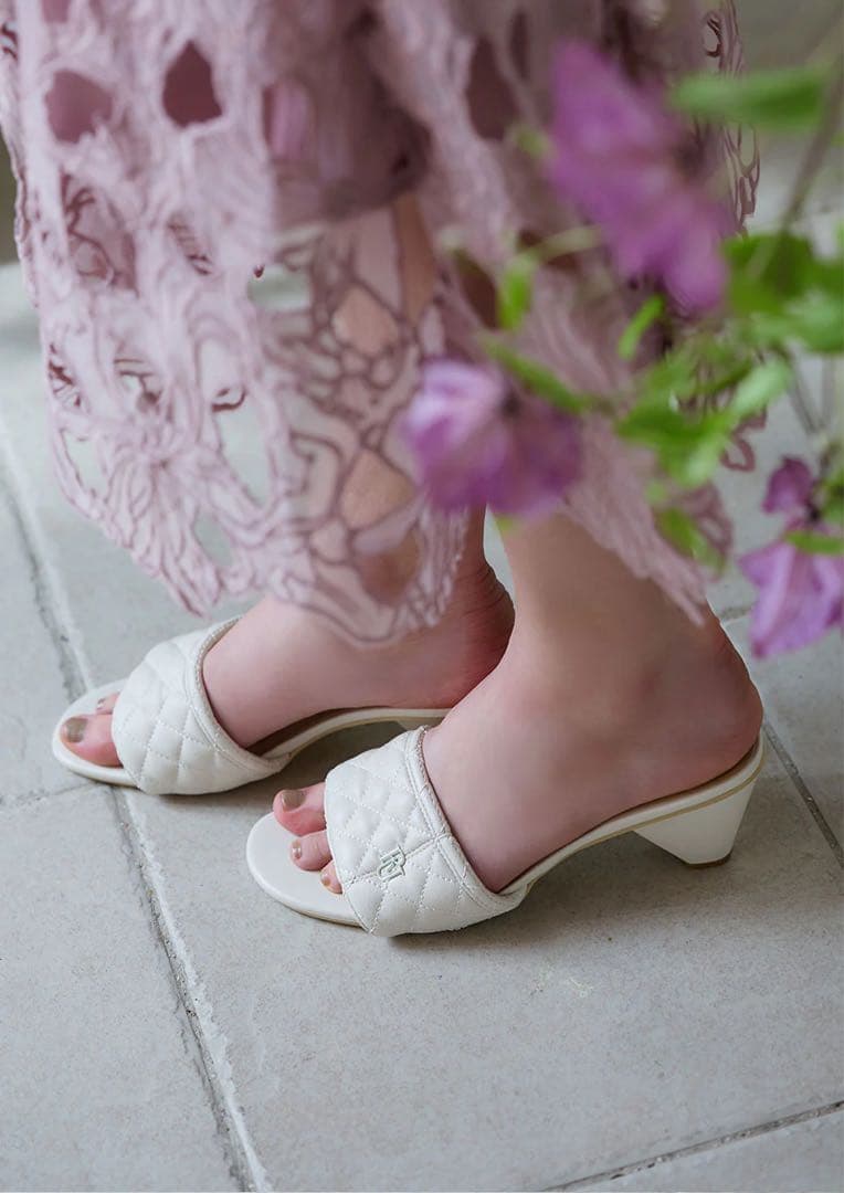 Riu リウ Quilting leather mule Rちゃん