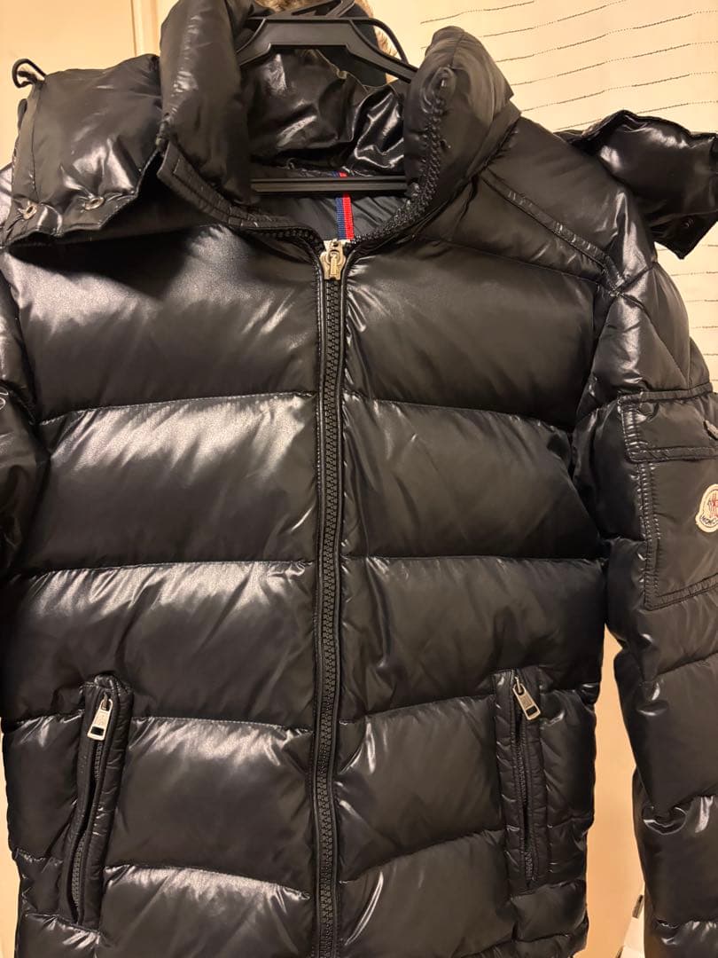 即購入⭕️Moncler 黒 ダウンジャケット フード付き