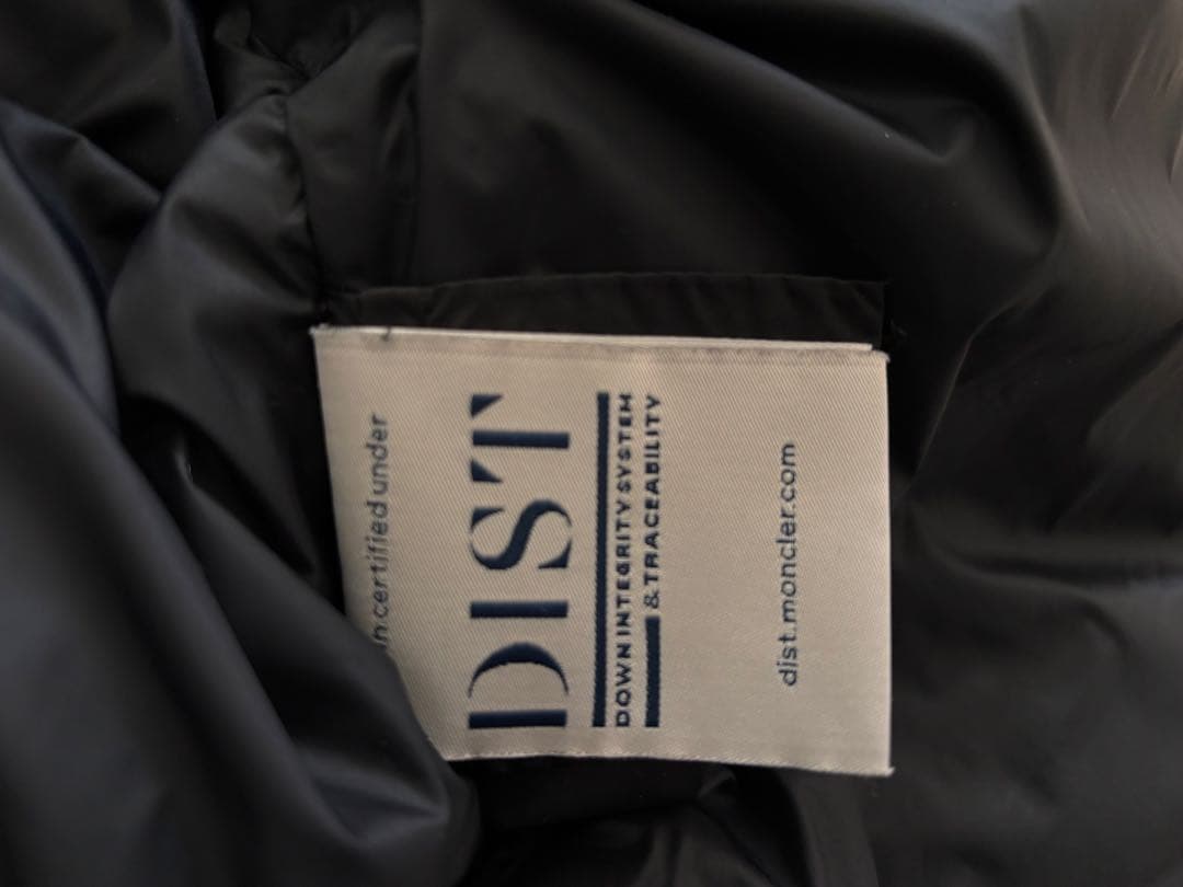 即購入⭕️Moncler 黒 ダウンジャケット フード付き