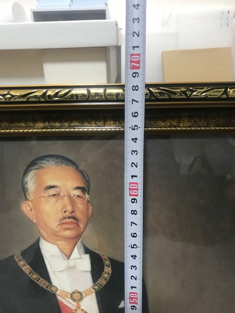 昭和天皇肖像画フリーメイソン