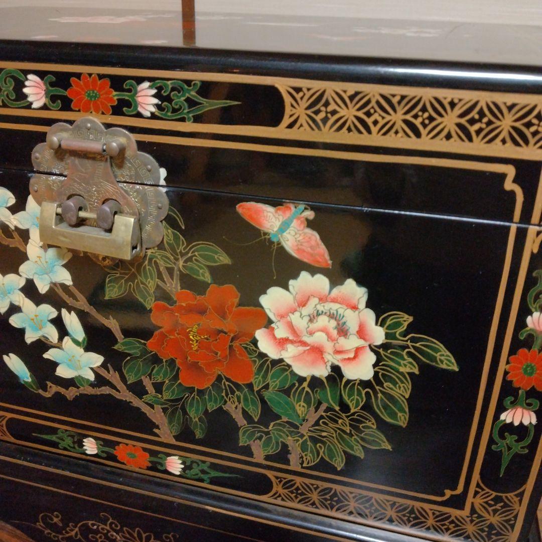 漆塗り家具　　手書き花鳥蒔絵
