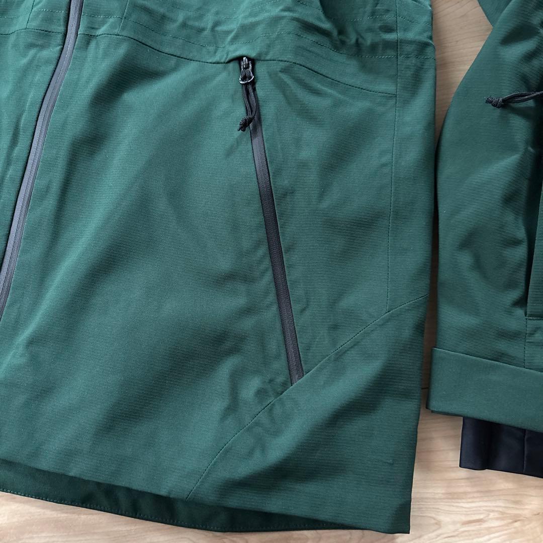 新品　オークリー　ウィメンズ　スノーボード　スキー　ジャケット　グリーン　S