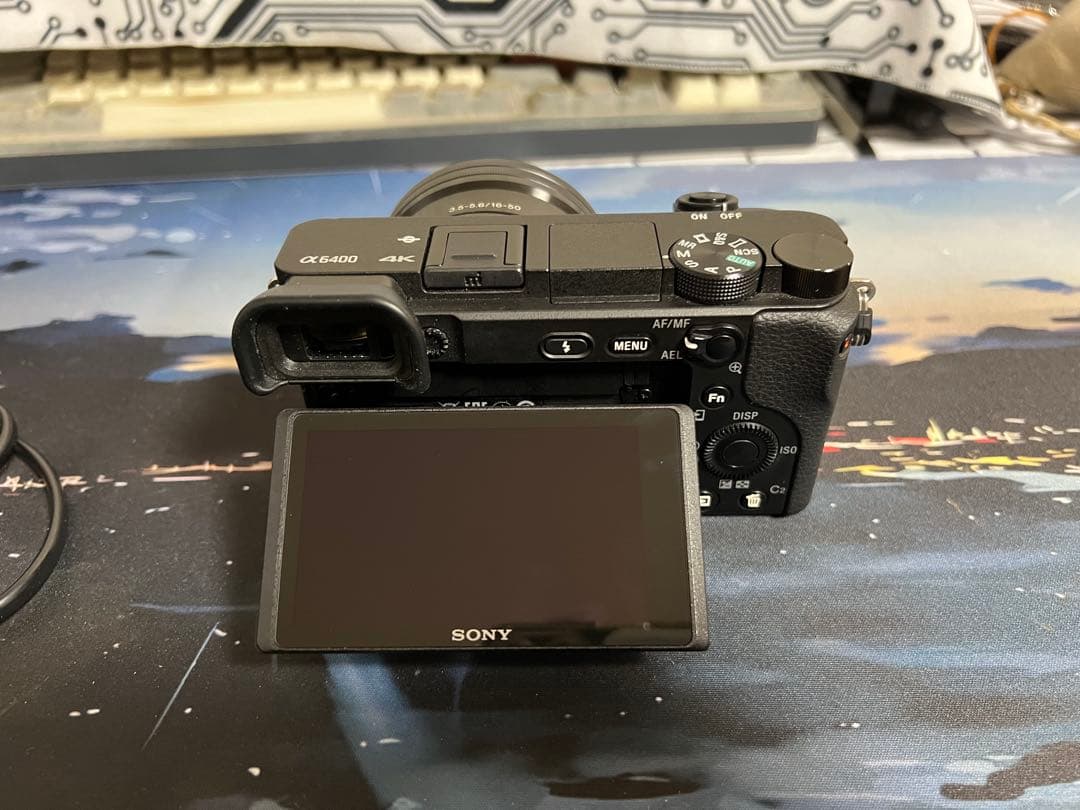 【美品】シャッター回数:約9400回 SONY α6400 カメラ レンズ付