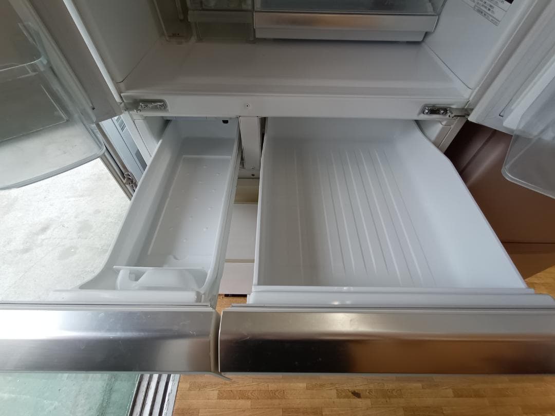 Panasonic 6ドア 冷蔵庫 NR-F-568XG-W 555ℓ